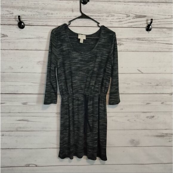 "Loft" woman's dress   - Picture 1 of 6
